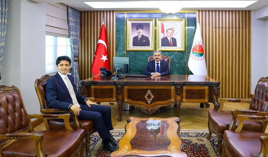 Vali Ekici'den Yeni Vali Yardımcısına Tebrik