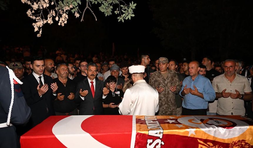 Şırnaklı Jandarma Uzman Çavuş Gözyaşlarıyla Uğurlandı