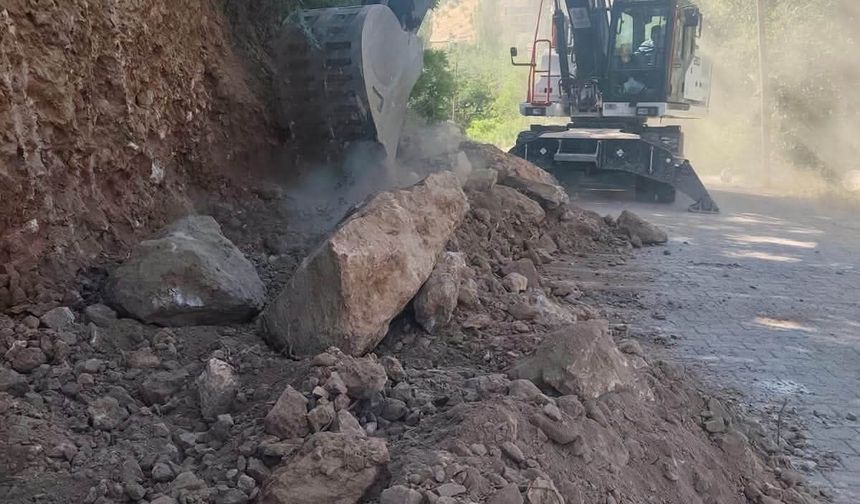 Uludere’de dar yol sorununa çözüm