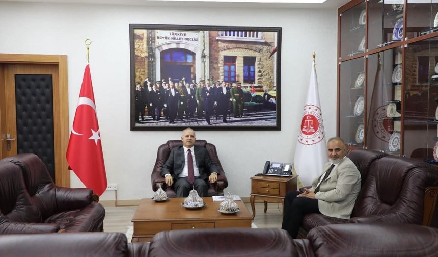 Ankara’da iki önemli hukukçu buluştu