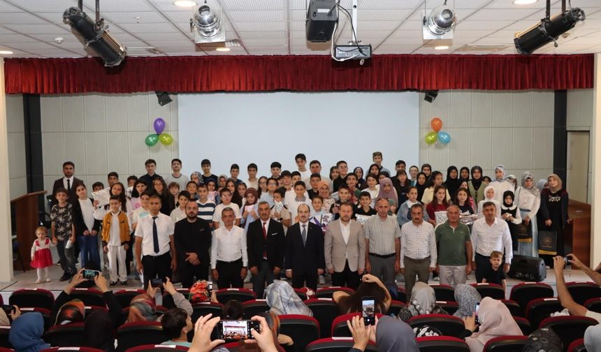 Yaz Kur’an kursları bilgi yarışmasında 100 öğrenci ödüllendirildi