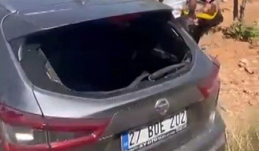 Otomobiller kafa kafaya çarpıştı: 1'i ağır 3 yaralı
