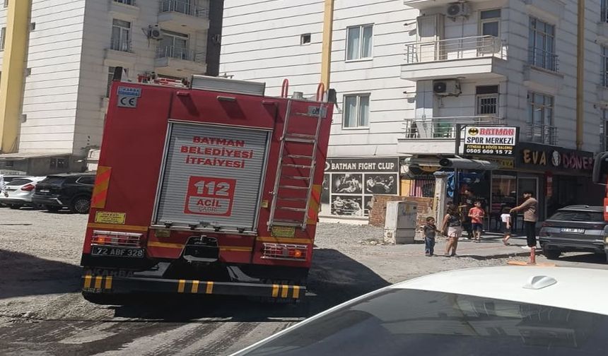 İş yeri bacasından yükselen duman paniğe neden oldu
