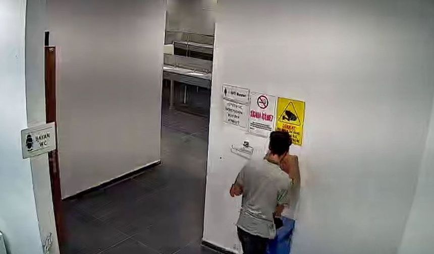 Kadınlar tuvaletindeki hırsızlık kameralara yansıdı
