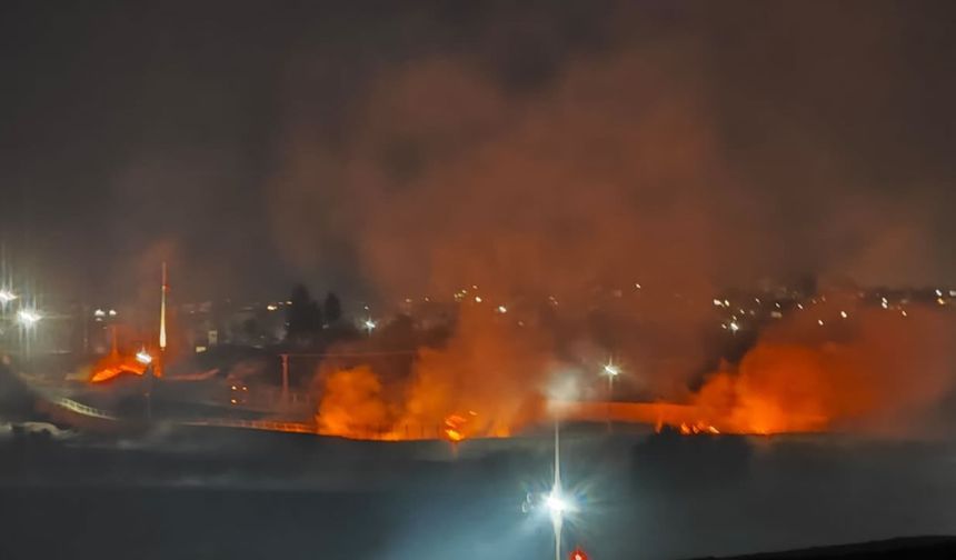 Kamışlı'daki yangın Mardin'den görüntülendi