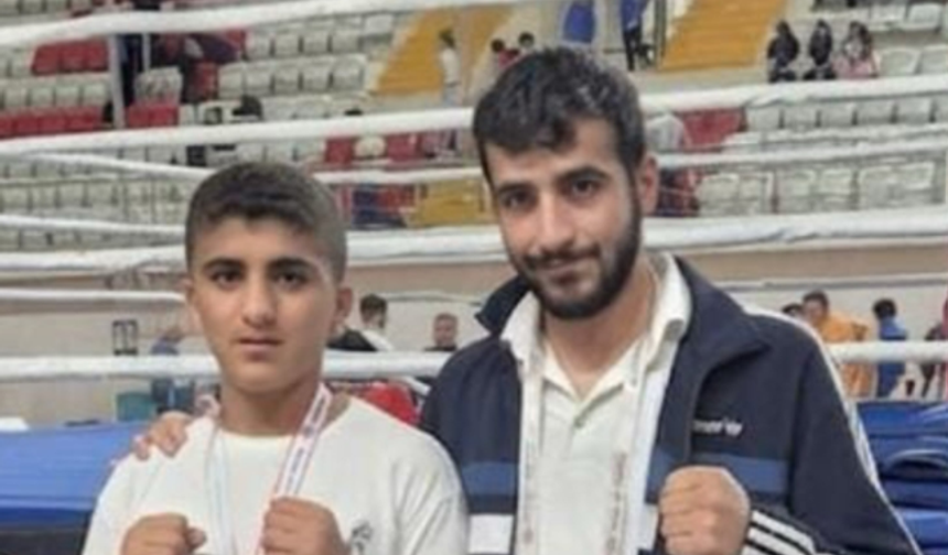 Şırnaklı Genç Boksör Sivas’tan Madalyayla Döndü