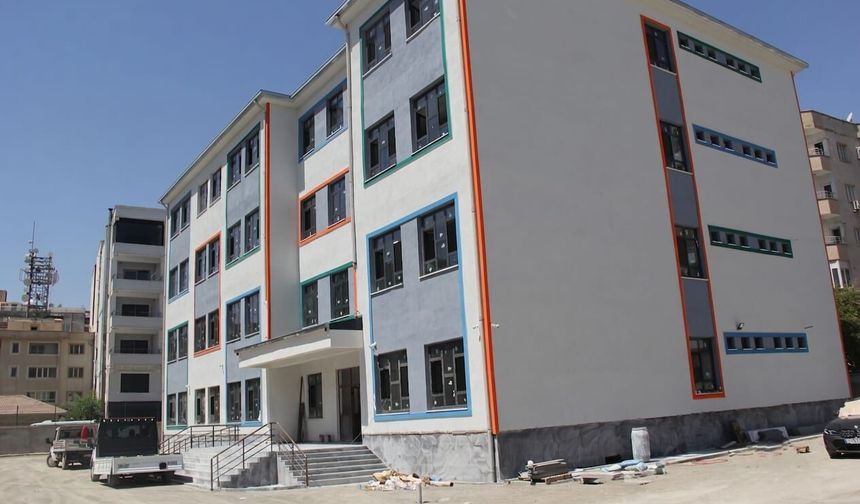 Cizre'de 24 Derslikli Yeni Okulda Sona Gelindi