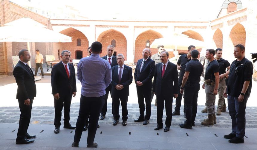 Valilerden Cizre’nin Tarihi Miraslarına Ziyaret