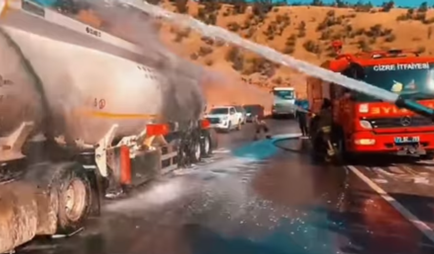 Kasrik’te Tanker Alevlere Teslim Oldu