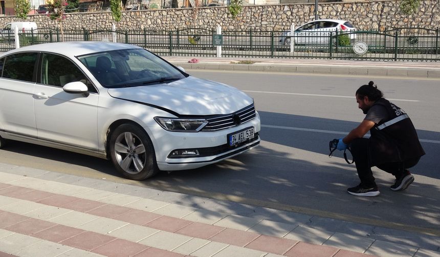 Otomobilin çarptığı yaşlı adam ağır yaralandı