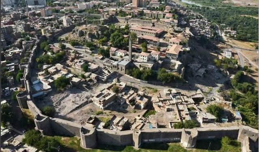 Kentlerin geleceği Diyarbakır’da masaya yatırılacak
