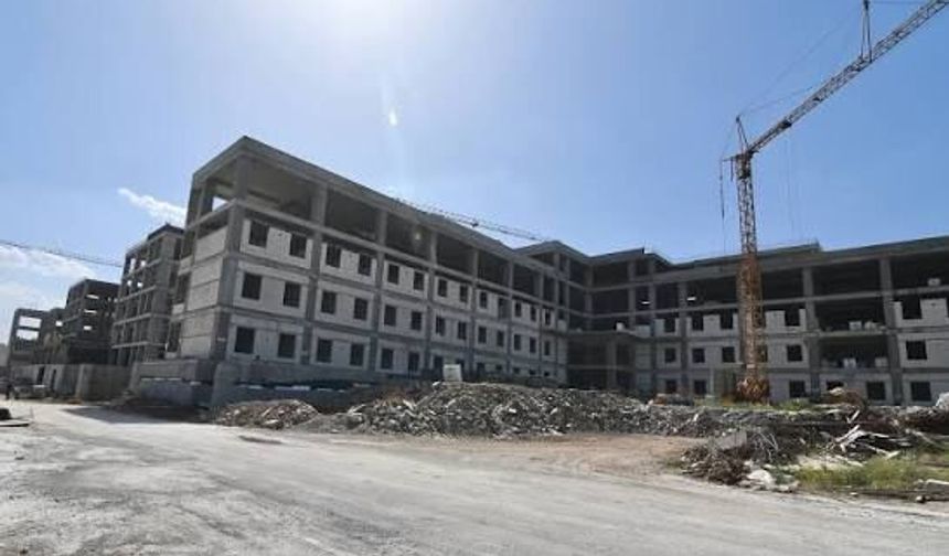 Şırnak’ta Hastane İnşaatında Yaralanan İşçi Hayatını Kaybetti