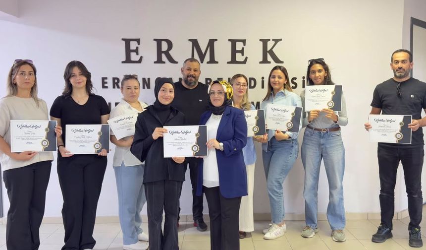 İşaret dili kursunu tamamlayanlara sertifika verildi