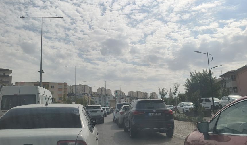 KPSS öncesi Şırnak’ta trafik kilitlendi!