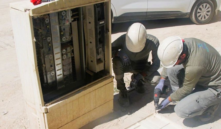 Elektrik panolarına müdahale can güvenliğini tehdit ediyor