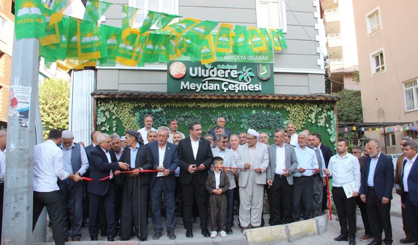 HÜDA PAR Uludere İlçe Teşkilatı düzenlenen törenle açıldı