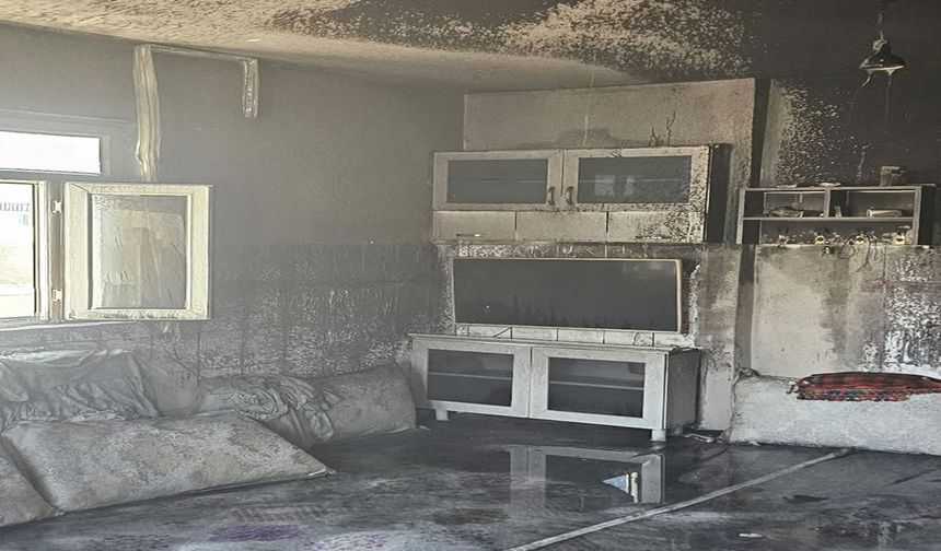 Silopi’de korkutan yangın, ev alevlere teslim oldu