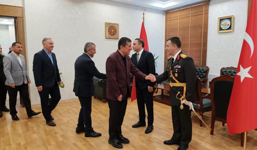 Silopi’de 29 Ekim Cumhuriyet Bayramı tebrikat töreni düzenlendi