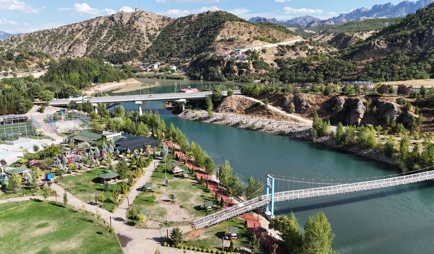 Munzur, sonbaharla birlikte sessizliğe büründü