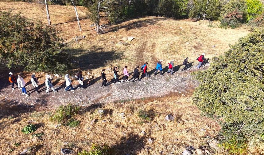Doğaseverler Dünya Yürüyüş Günü’nde 10 kilometre yürüdü