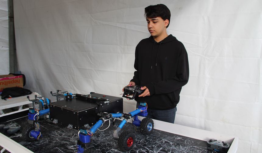 Depremi yaşayan lise öğrencisi arama kurtarma robotu geliştirdi