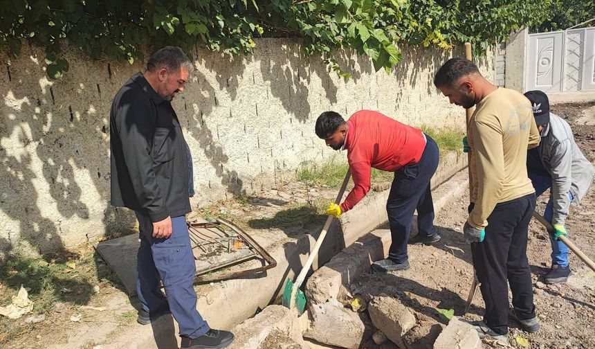 Başverimli’de Yol Çalışmaları Hız Kazanıyor