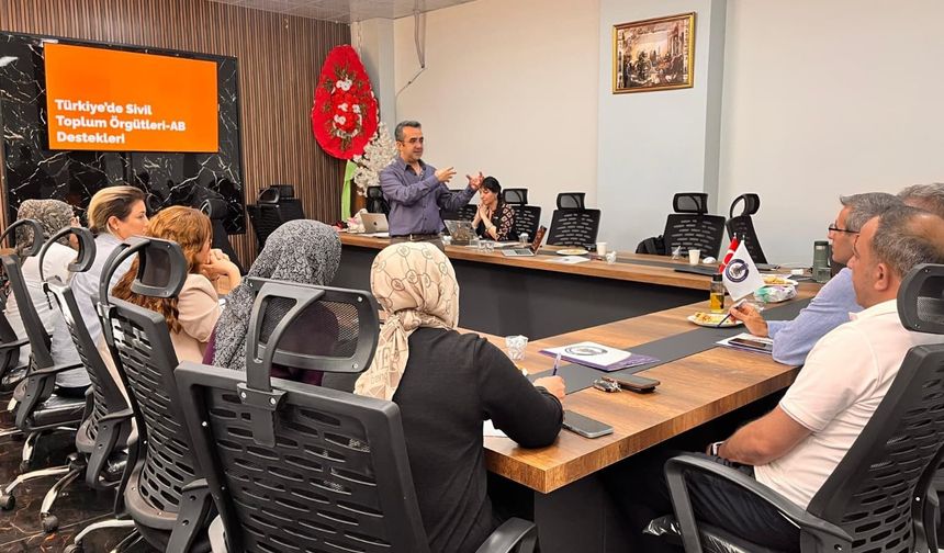 Şırnak’ta STK temsilcilerine proje hazırlama eğitimi