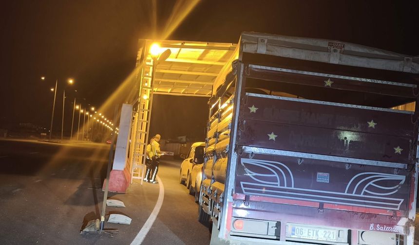 Silopi girişinde araçlar tek tek durduruluyor