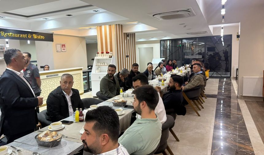 Sağlık-Sen heyeti Beytüşşebap’ta sağlık çalışanlarıyla buluştu