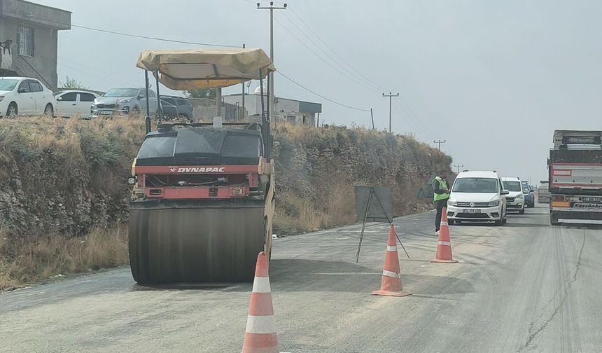 Cizre - İdil Karayolunda Yol Yapım Çalışmaları Devam Ediyor