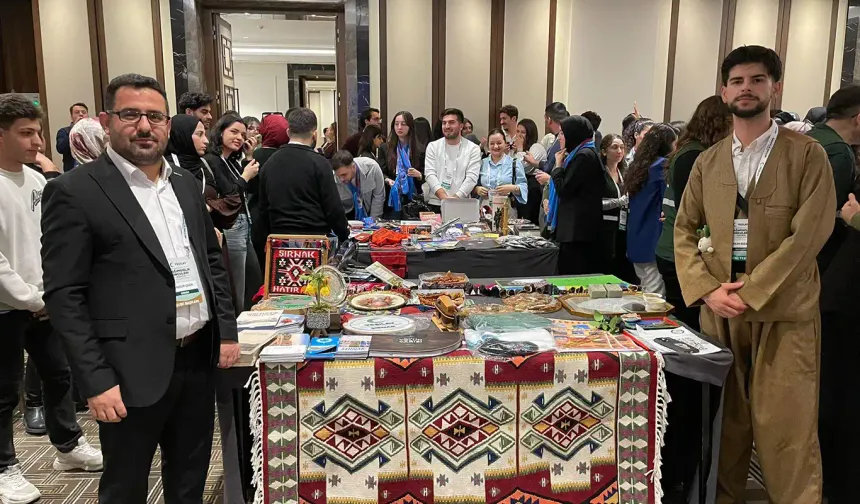 Yeşilay Şırnak Şubesi İstanbul Zirvesinde Kültürünü Tanıttı