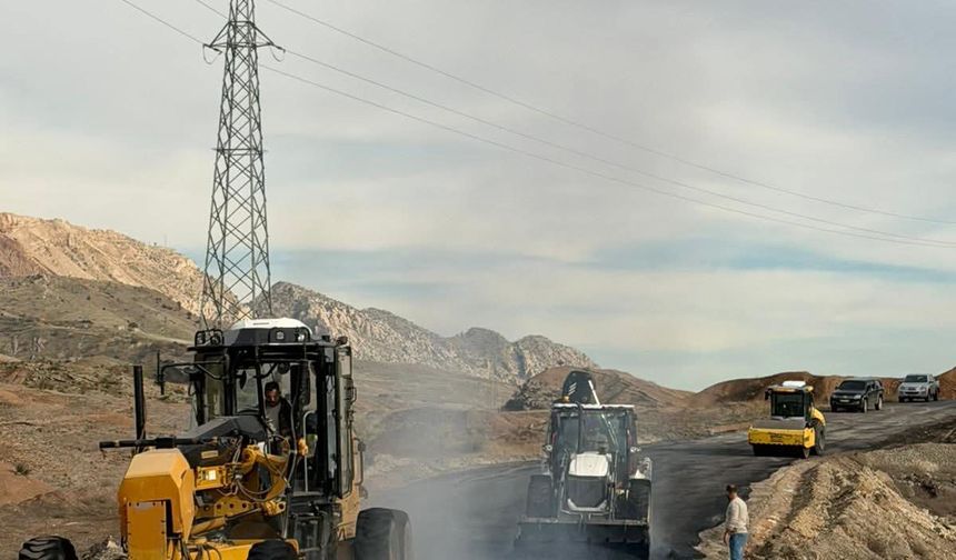 Başkan Tosun verdiği sözü tuttu 'Yol çalışmaları start aldı'