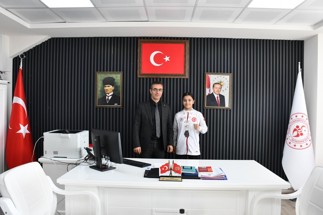 Almanya’nın Berlin Kentinde Düzenlenen U17 Avrupa Boks Şampiyonası’nda Avrupa Ikincisi Olarak Bü (2)