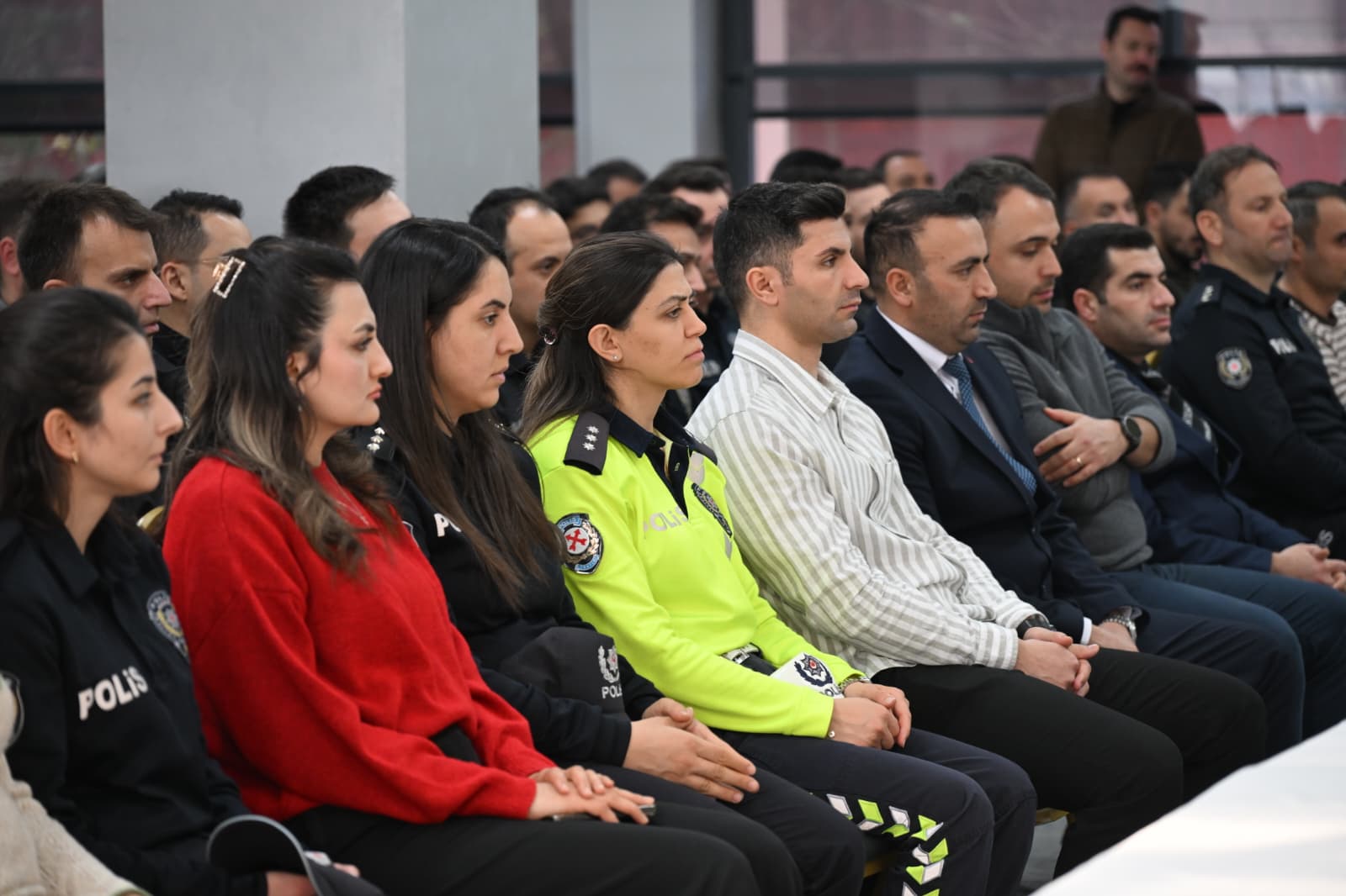 G9 G U2 Az X E A Av Dq7