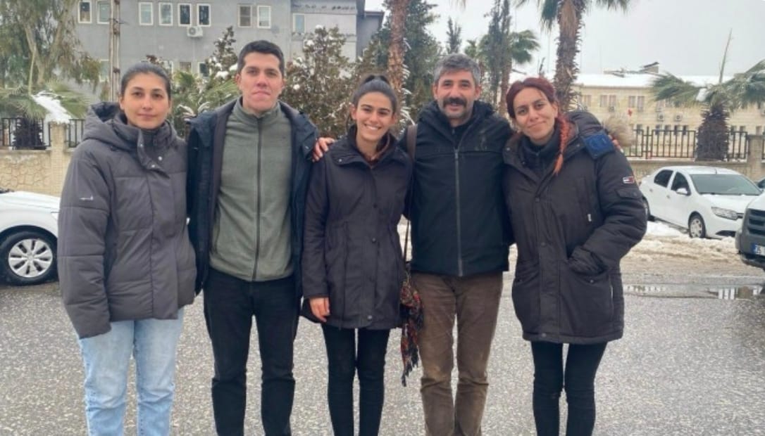 Gözaltına alınan 5 gazeteci serbest bırakıldı