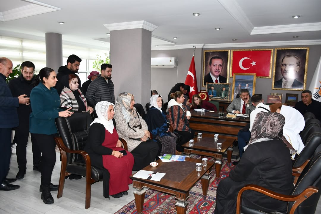 Bugün İl Başkanlığımızda Kıymetli Hemşehrilerimizle Bir Araya Geldik.halkımızın Teveccühüyle Gör (2)