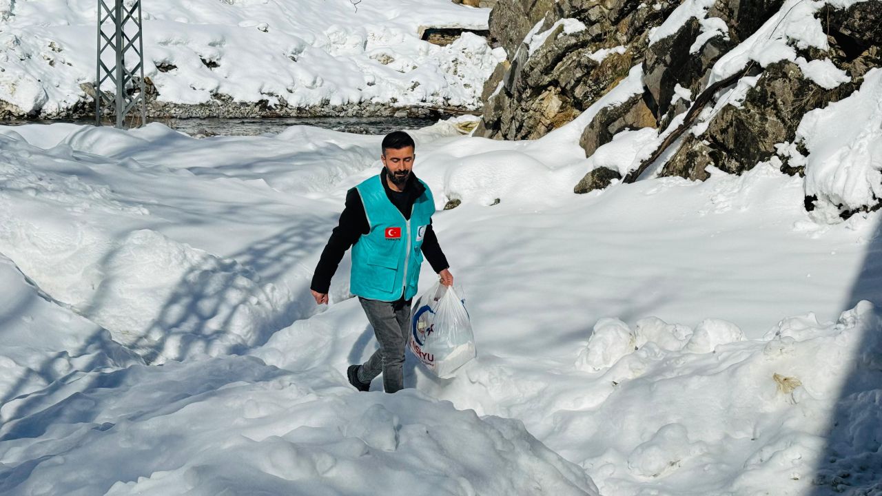Cansuyu Sinir Koyleri Icin Seferber Oldu (2)