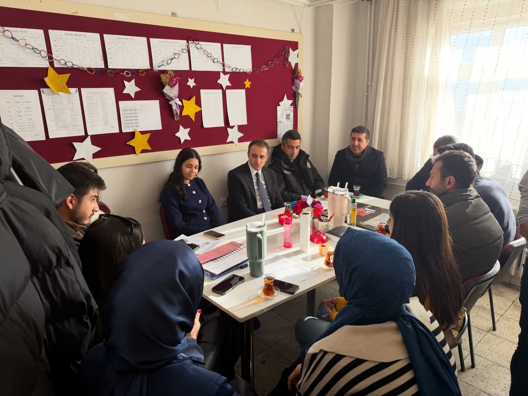 📍 Düğünyurdu Köyükaymakamımız Sayın Semih Memi̇ş, Güçlükonak İlçe Millî Eğitim Müdürü Yunus Baba (1)