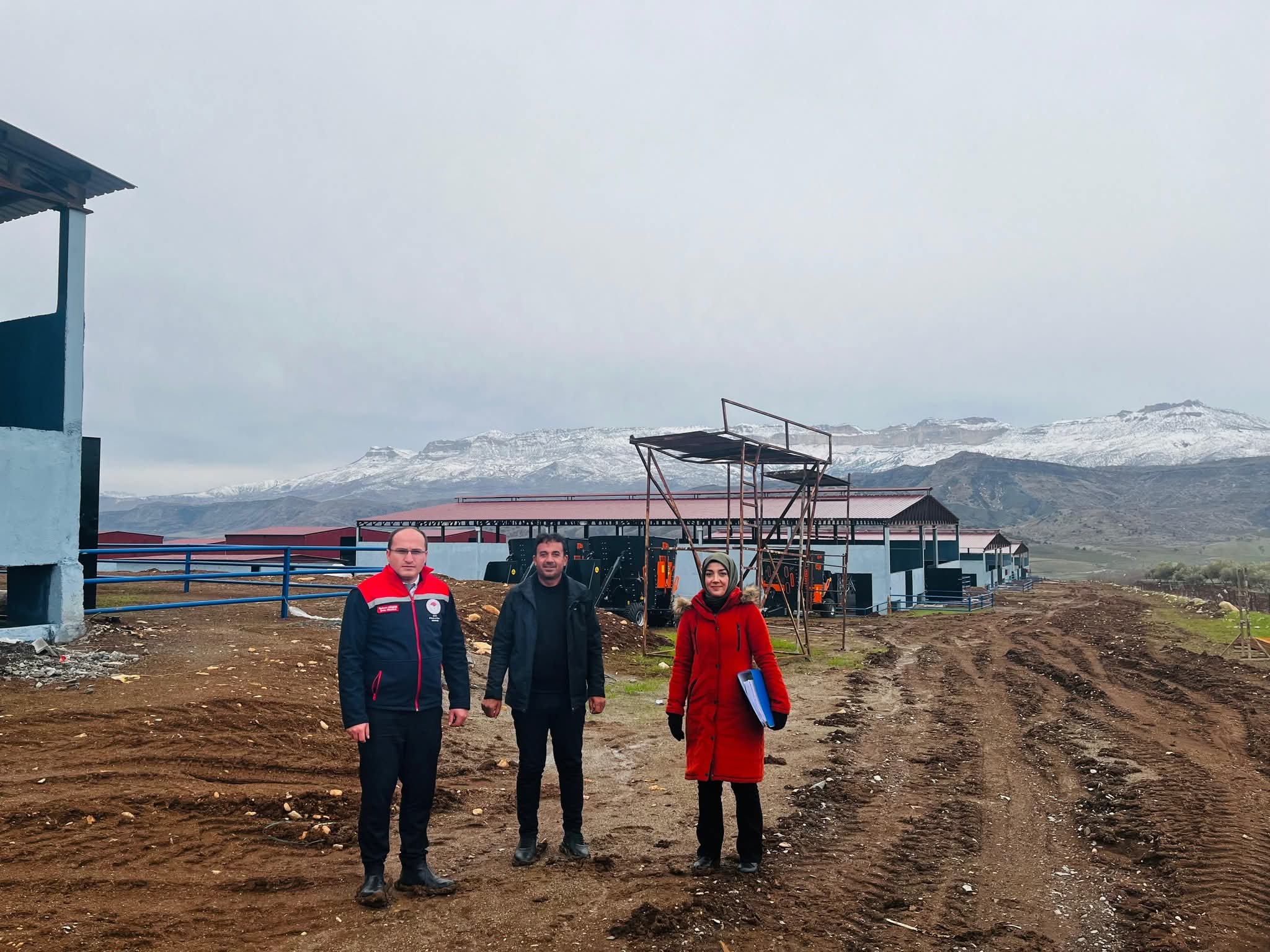 Şırnak'taki hibeli hayvancılık yatırımları yerinde incelendi
