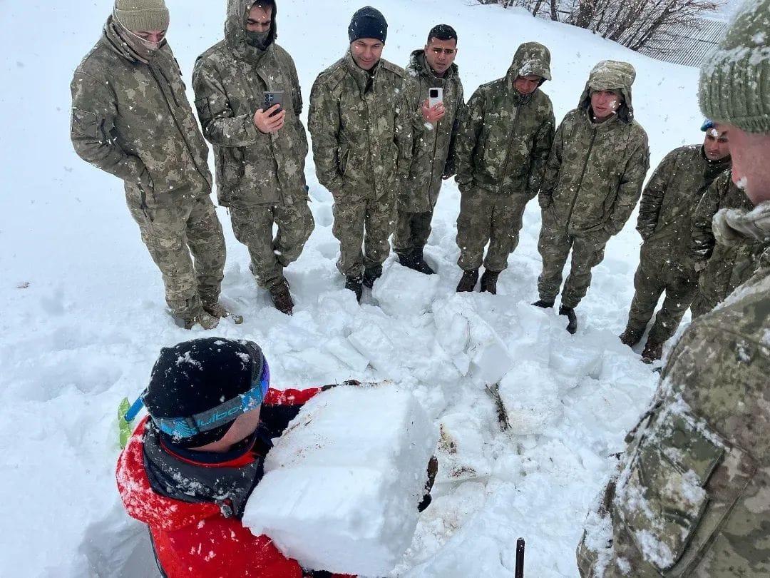 Sirnakta Askeri Personele Cigda Arama Ve Kurtarma Egitimi (4)