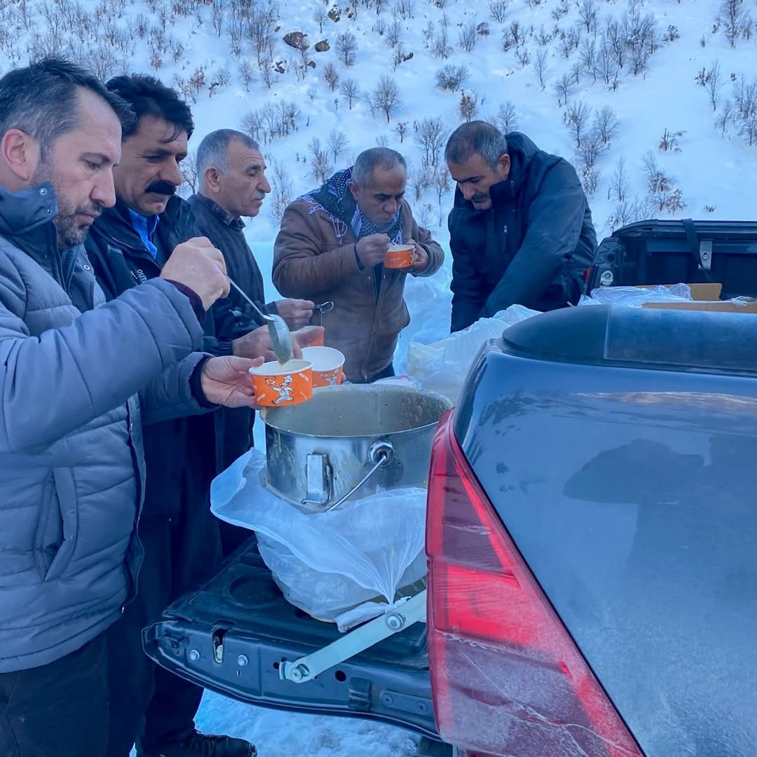 Soğuk Havanın Ve Zorlu Yol Şartlarının Etkili Olduğu Bu Günlerde, Vali Yardımcımız Sayın Hasan H (1)