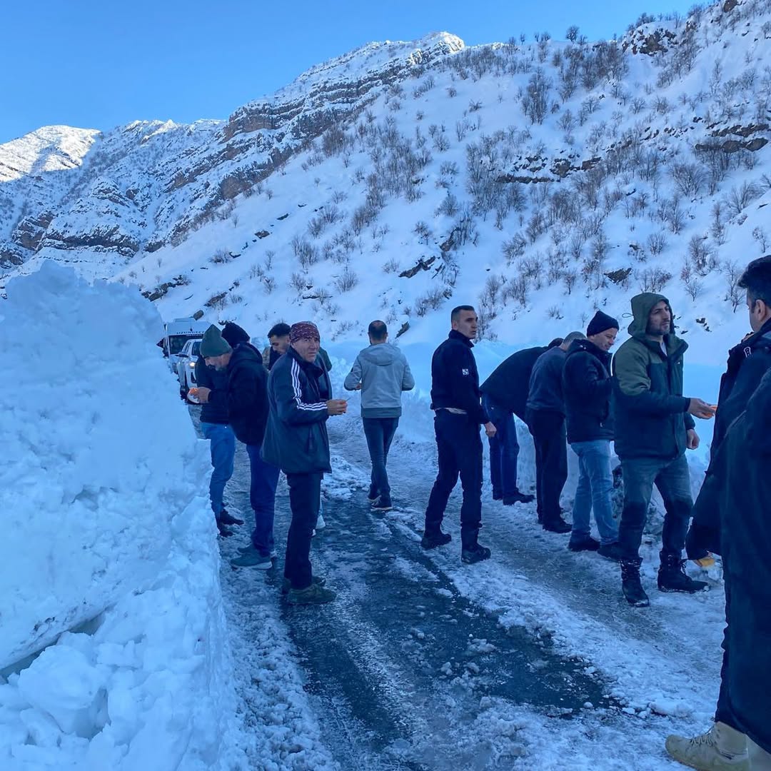 Soğuk Havanın Ve Zorlu Yol Şartlarının Etkili Olduğu Bu Günlerde, Vali Yardımcımız Sayın Hasan H (3)