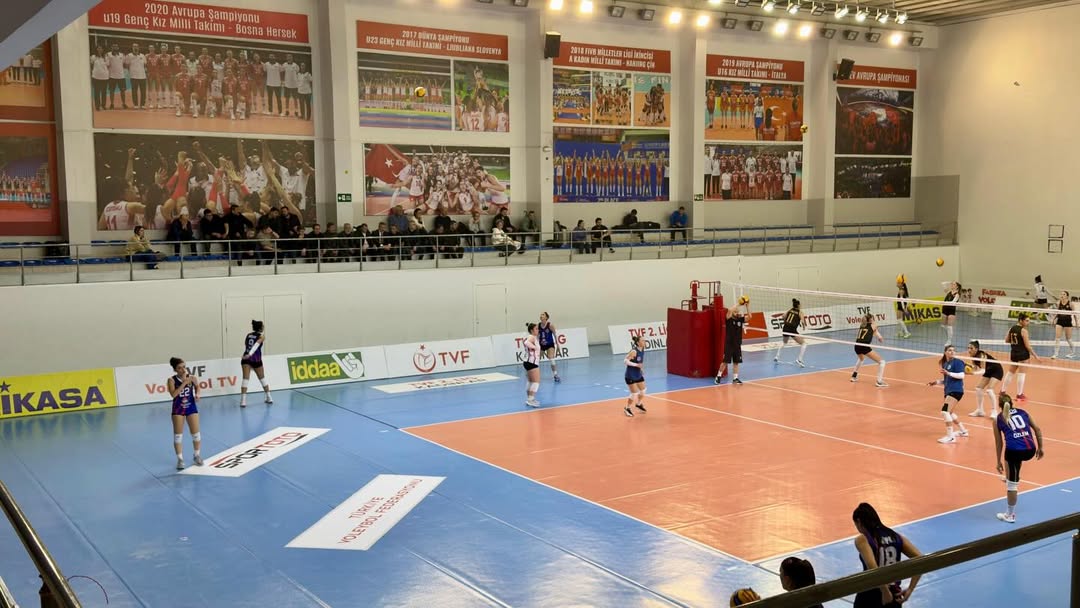1. Lig Yolunda Play Off Heyecanı Yaşayan Silopi Gelişim Faaliyetleri Kadın Voleybol Takımımızın (2)