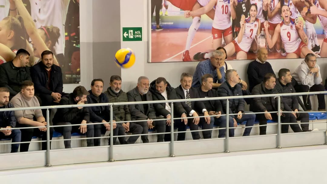 1. Lig Yolunda Play Off Heyecanı Yaşayan Silopi Gelişim Faaliyetleri Kadın Voleybol Takımımızın (6)