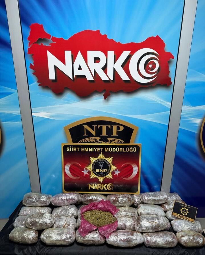 13 Kilo Kubar Esrar Ele Gecirildi (2)