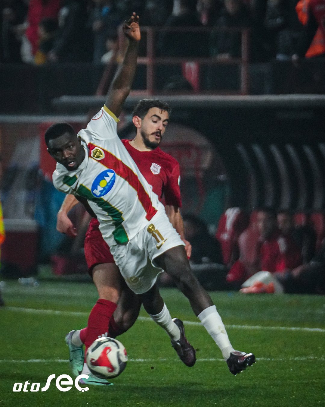 Amedspor Deplasmanda Kazandi Liderligini Percinledi (2)