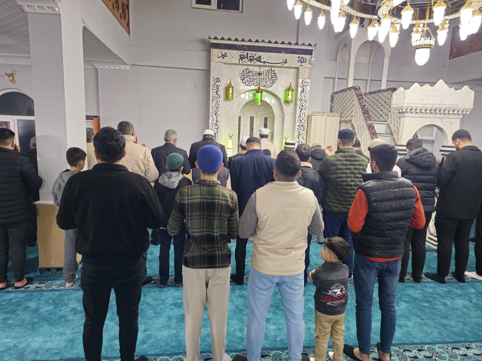 Basverimlide Cuma Gecesi Ailece Camide Bulusuyoruz (2)