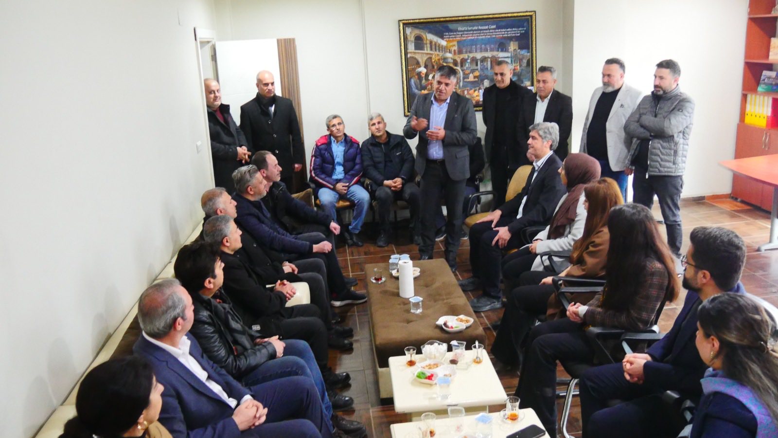 Cizrede Esnafin Gundemi Masaya Yatirildi (1)