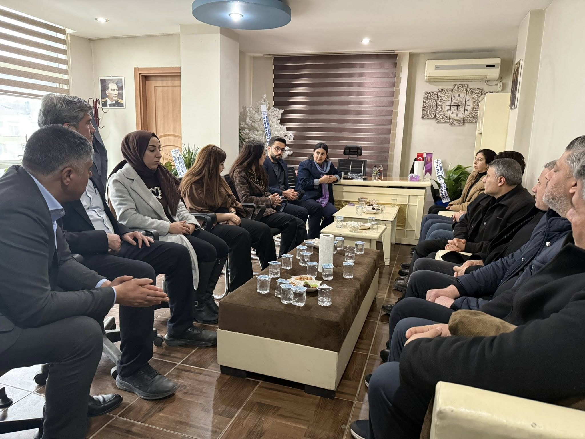 Cizrede Esnafin Gundemi Masaya Yatirildi (2)