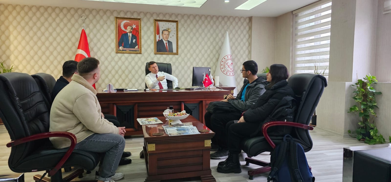 Cizrede Lise Ogrencileri Kendi Gazetelerini Cikardi (2)